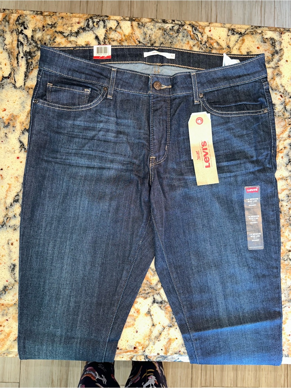 Levi's Women’s Jeans 711 Skinny Mid-rise Size 14 W32 L30 - Picture 3 of 5